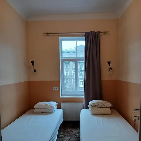 Hostel31 *